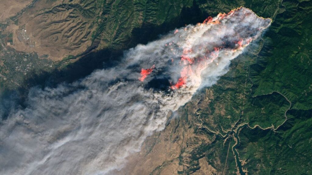 These Fire-Spotting Satellites Could Find Wildfires Before They Become Disasters